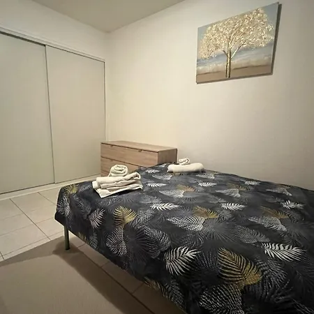 Spacious Cocoon In Narbonne
